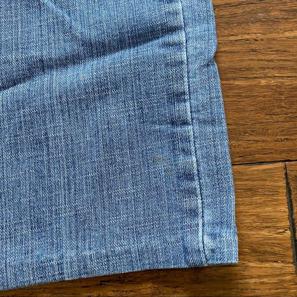 Chico's 0.5 Platinum Medium Wash Blue Denim - Picture 7 of 10
